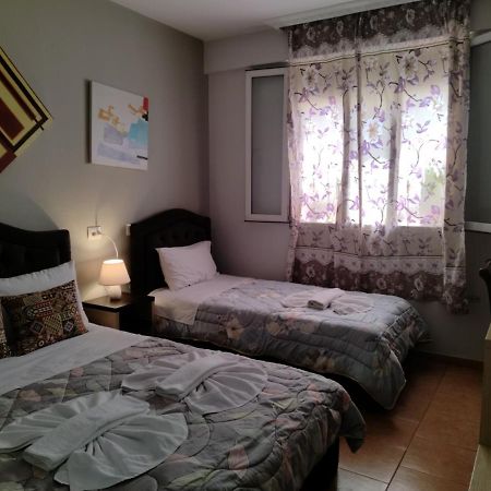 Guest House De Rada Tirana Extérieur photo
