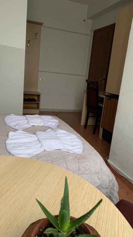Guest House De Rada Tirana Extérieur photo