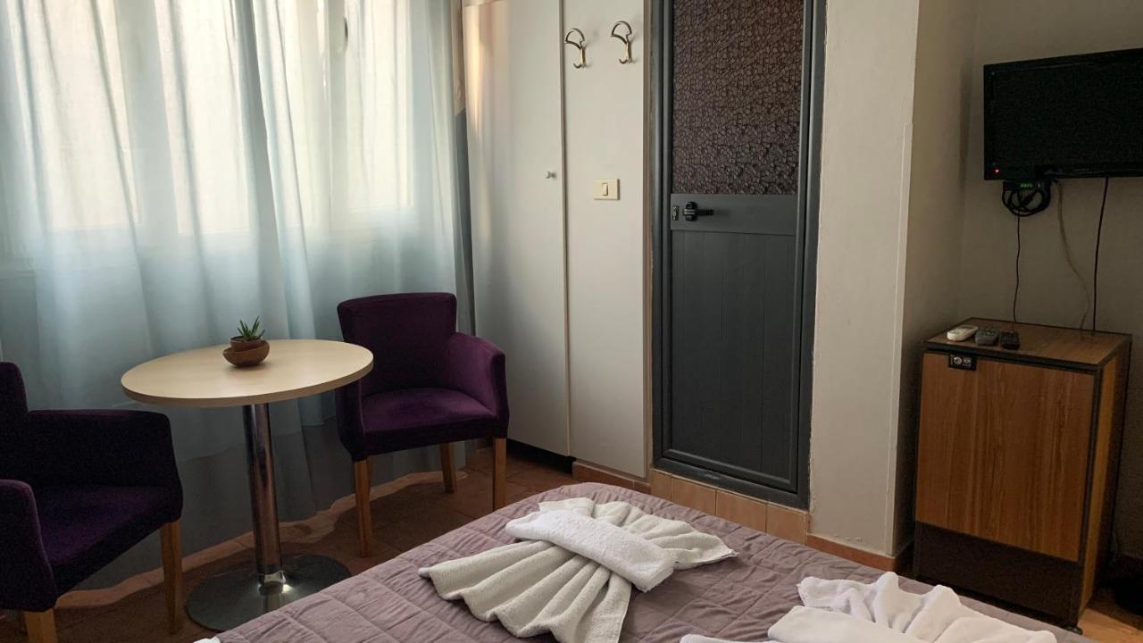 Guest House De Rada Tirana Extérieur photo